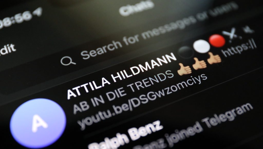 Todesdrohungen auf Telegram: Lassen sich Hass und Verschwörung eindämmen?
