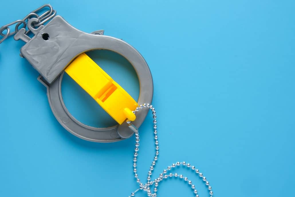 Whistleblower: Je nachdem, was sie veröffentlichen, drohen ihnen in manchen Ländern Repressalien