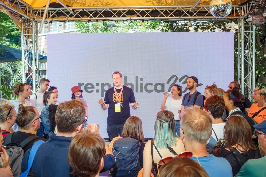 Die re:publica ist Rreffpunkt und bietet Dutzende Veranstaltungen; Copyright: re:publica Berlin