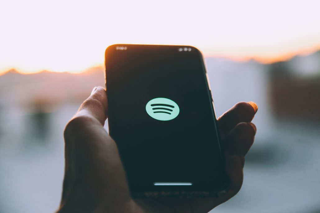 Spotify verdient 18 Mrd. EUR im Jahr - wieviel kommt bei den Künstlern an?