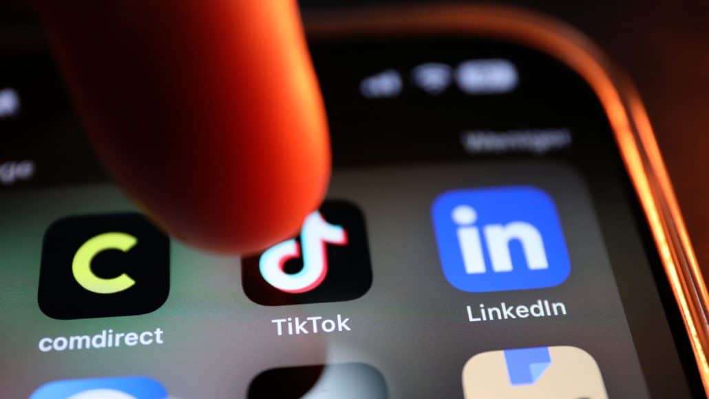 TikTok erweitert sein Spektrum und wird nun auch zum eCommerce Anbieter