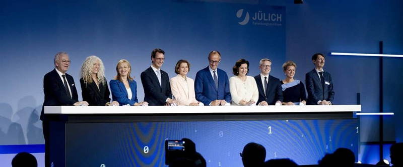 Hoher Besuch aus der Politik bei der Eröffnung des Exascale Computer in Jülich