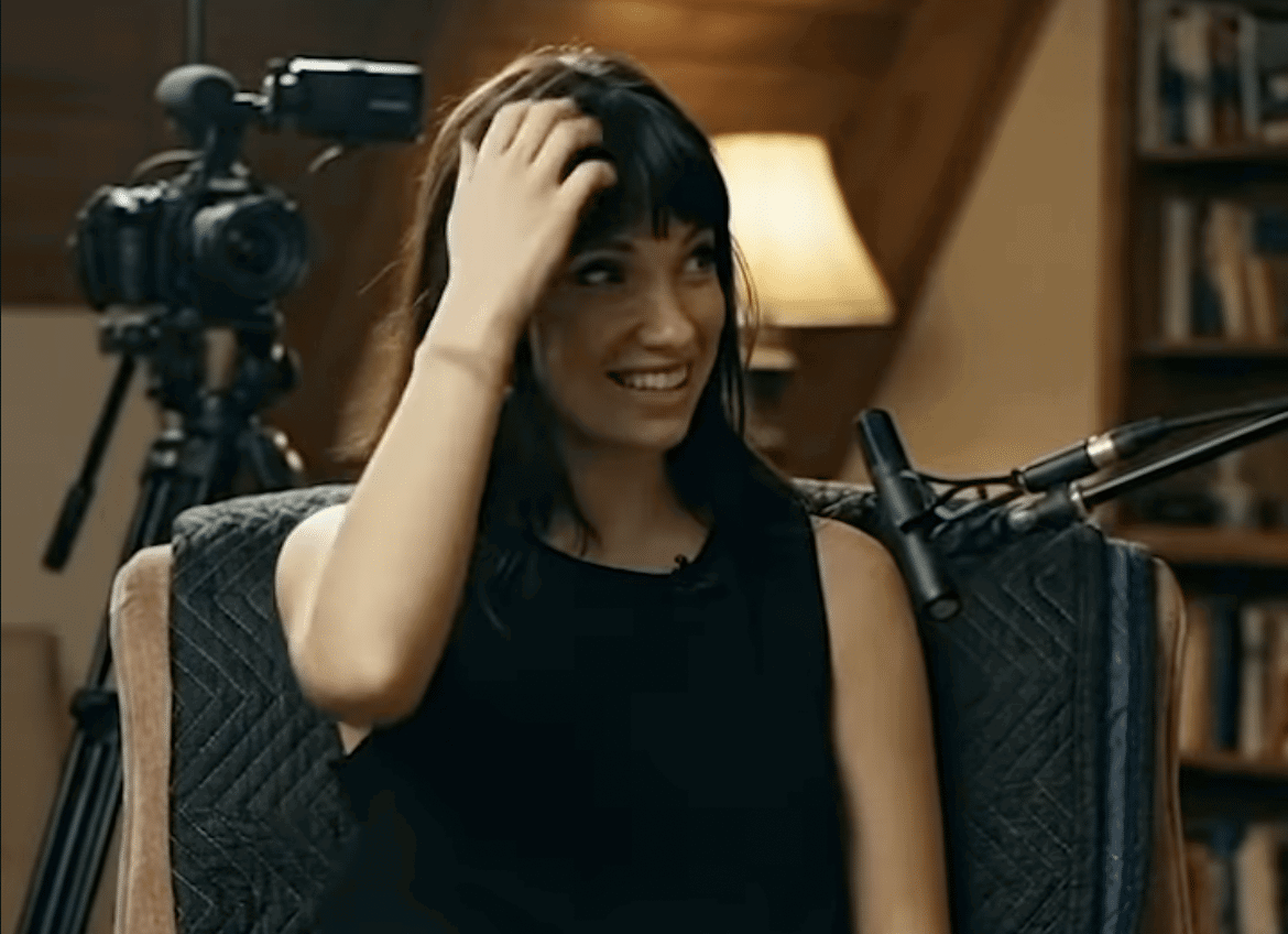 Michelle: Eine Influencerin, erschaffen von einem Creator mit handelsüblichen KI-Werkzeugen